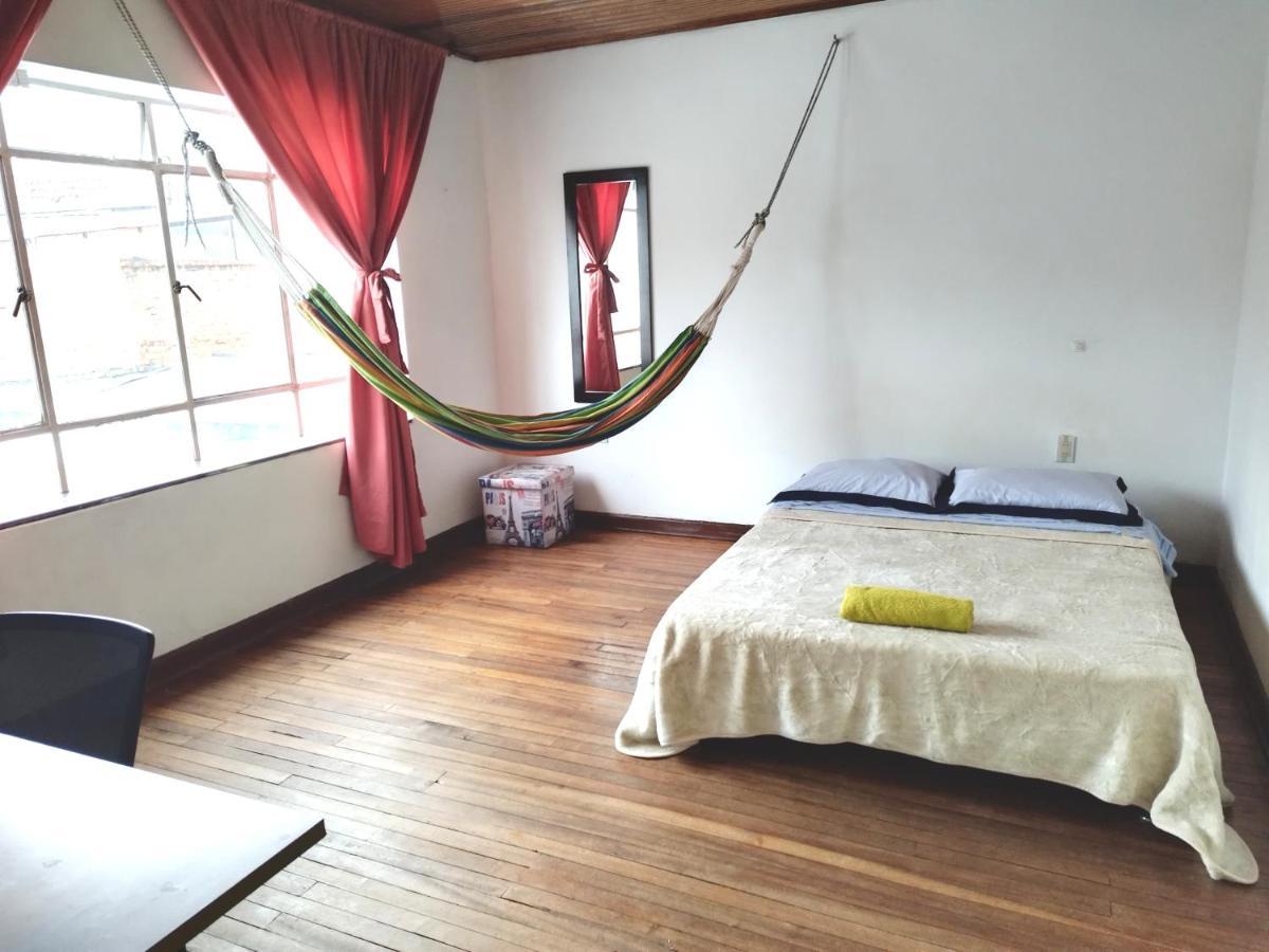Casa En Bogota Ubicada En Zona Central Extérieur photo